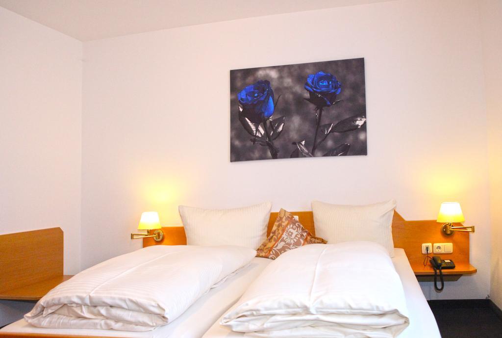 Hotel Am Ostpark Neubiberg Szoba fotó