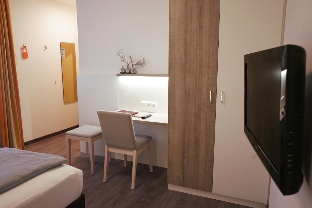 Hotel Am Ostpark Neubiberg Kültér fotó